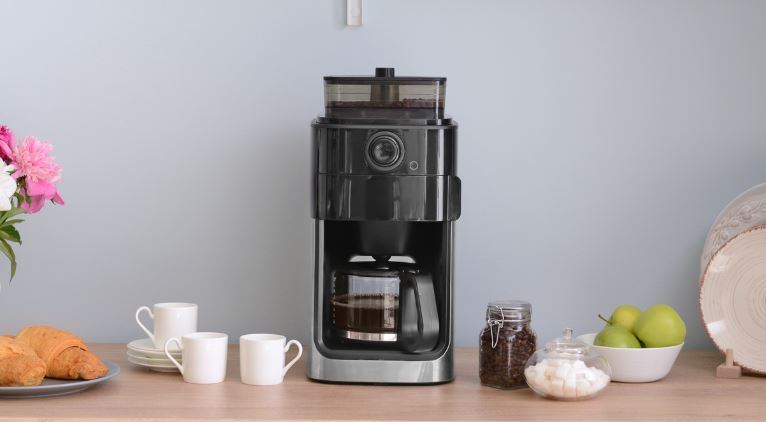 how to clean nespresso machine?
